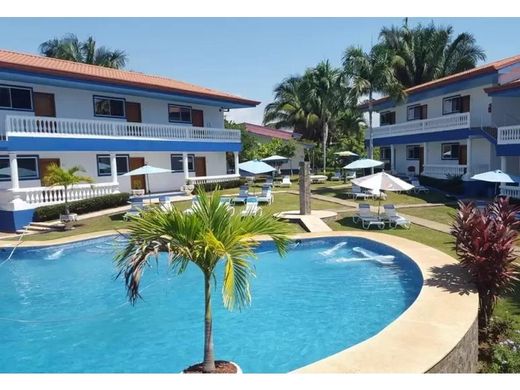 Hotel - Parrita, Provincia de Puntarenas