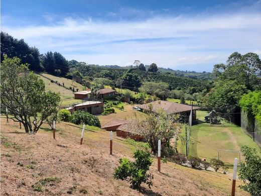 ‏בתים כפריים או חוות ב  Santa Bárbaraa, Provincia de Heredia