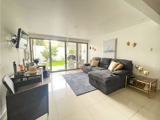 Πολυτελή κατοικία σε Σαν Χοσέ, Cantón de San José