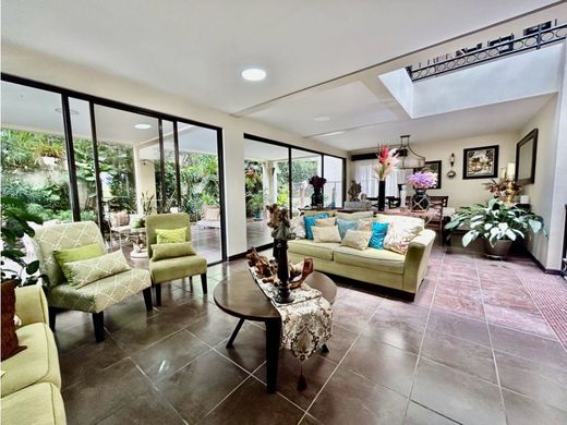 Casa de lujo en Heredia, Cantón de Heredia