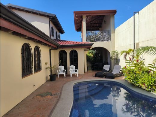 Luxury home in Belén, Carrillo