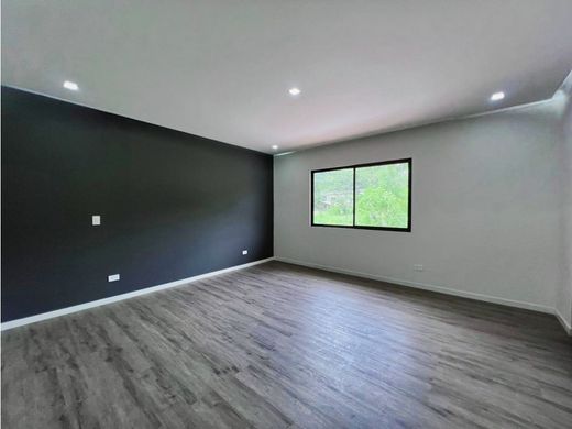 Casa de lujo en Santa Ana, Provincia de San José