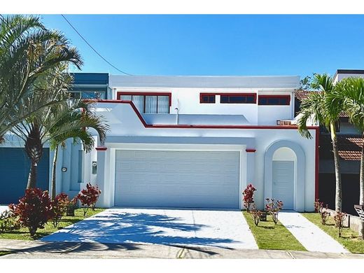 Luxury home in Escazú, Provincia de San José