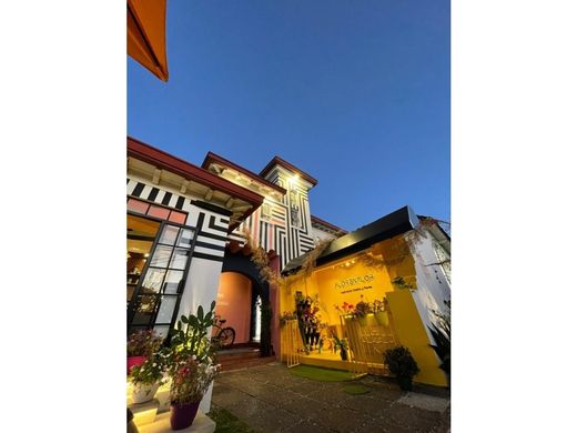 Luxe woning in Escalante, Goicoechea