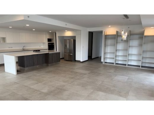 아파트 / Pavas, Cantón de San José