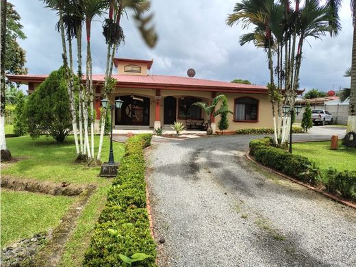 Country House in Guápiles, Pococí