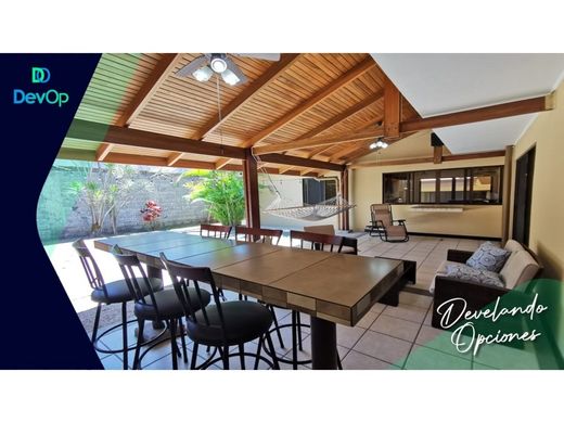 Casa de lujo en Curridabat, Provincia de San José