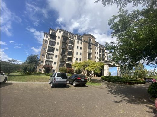 Edificio en Curridabat, Provincia de San José