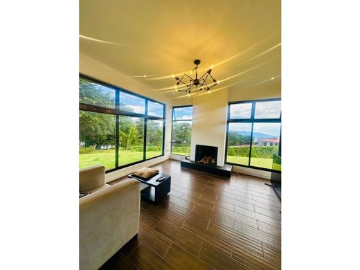 Luxe woning in Barva, Provincia de Heredia