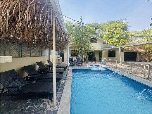 Luxury home in Potrero, Santa Cruz