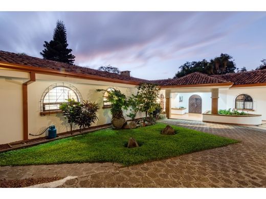 Luxus-Haus in Escazú, Provincia de San José