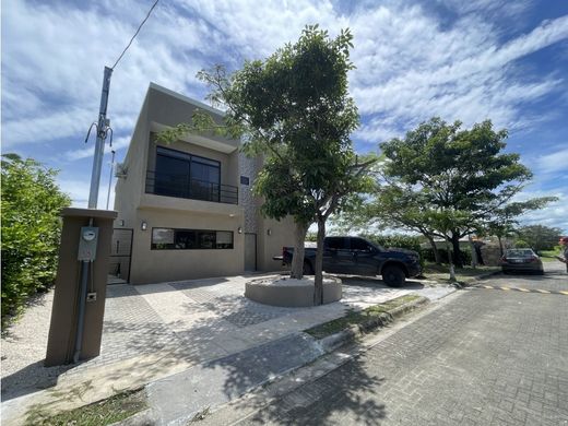 Edificio en Liberia, Provincia de Guanacaste