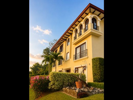 Apartament w Santa Ana, Provincia de San José