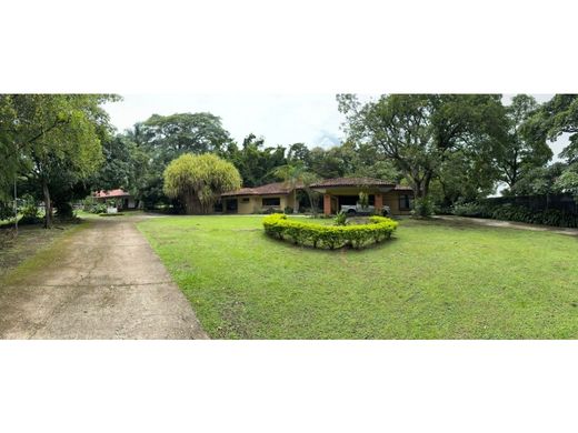 Casa di lusso a Santa Ana, Provincia de San José