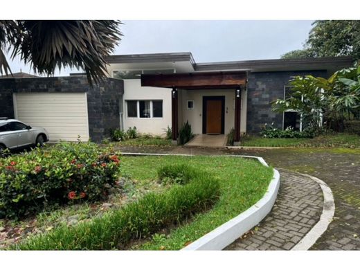 Πολυτελή κατοικία σε Santa Ana, Provincia de San José