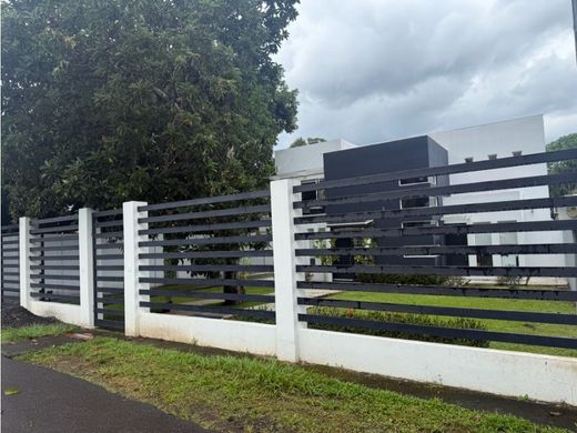 Luxe woning in Orotina, Provincia de Alajuela