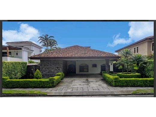 Casa di lusso a Pozos, Santa Ana