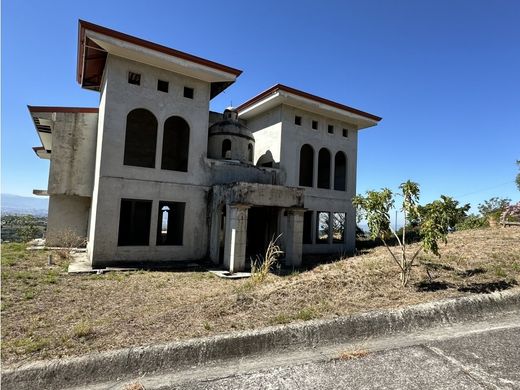 Apartment / Etagenwohnung in Santa Bárbaraa, Provincia de Heredia