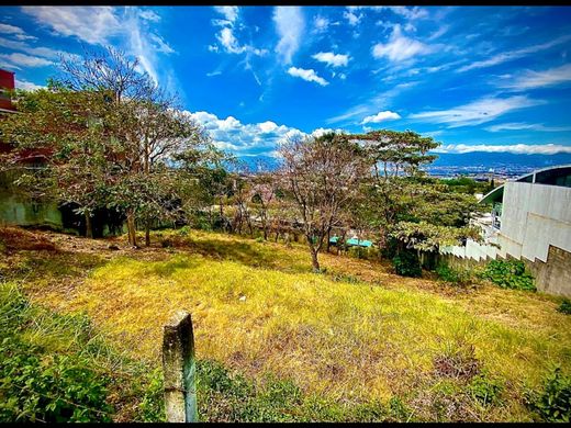 Terreno a Escazú, Provincia de San José