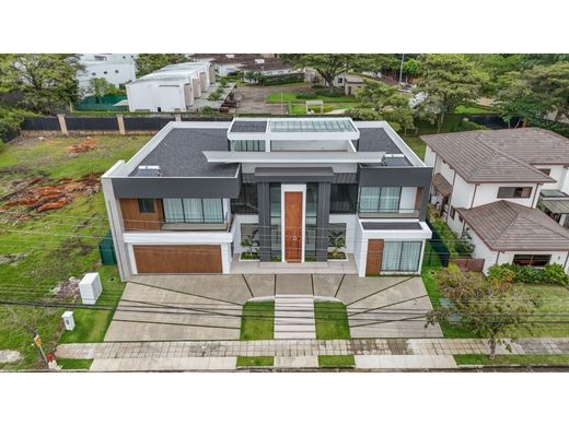 Casa di lusso a Santa Ana, Provincia de San José