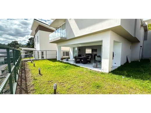 Casa di lusso a Escazú, Provincia de San José