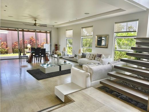 San Rafael, Provincia de Alajuelaの高級住宅