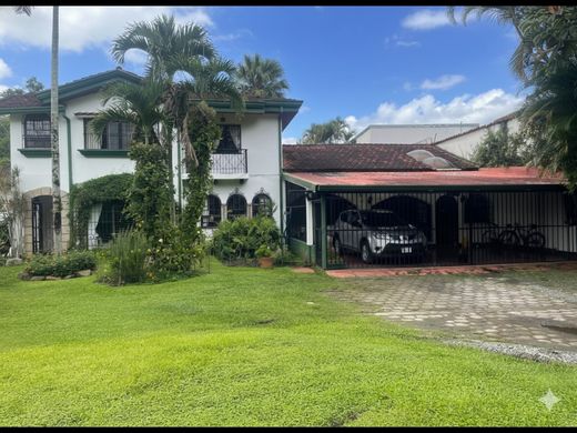 Casa di lusso a Escazú, Provincia de San José