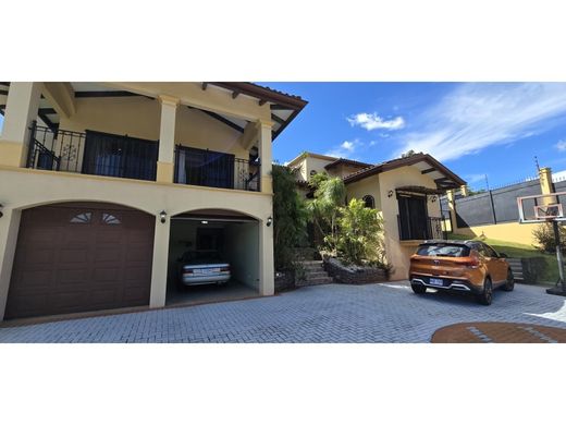 Casa de luxo - Santa Bárbaraa, Provincia de Heredia
