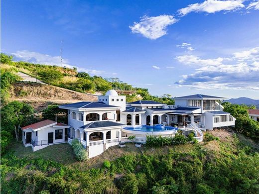 Luxury home in Carrillo, Hojancha