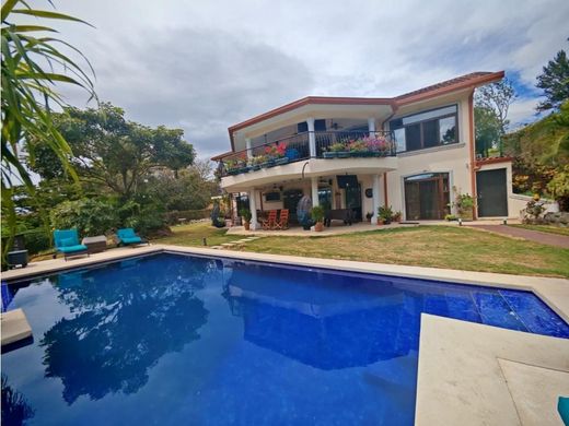 Luxe woning in Guácima, Cantón de Alajuela