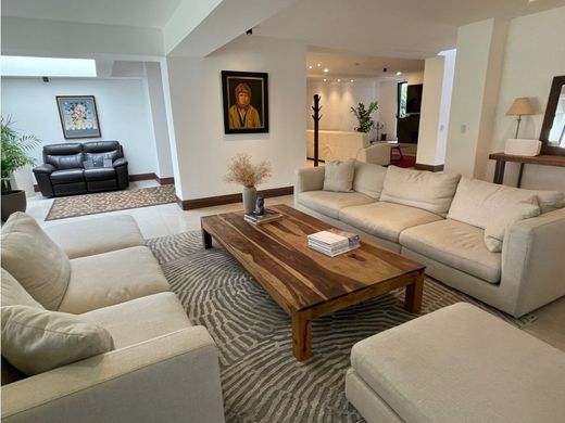 Casa di lusso a Escazú, Provincia de San José