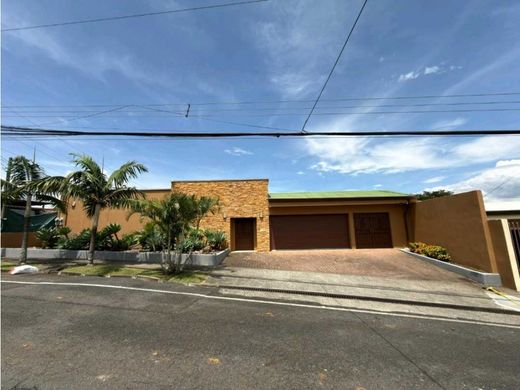 Casa di lusso a Escazú, Provincia de San José