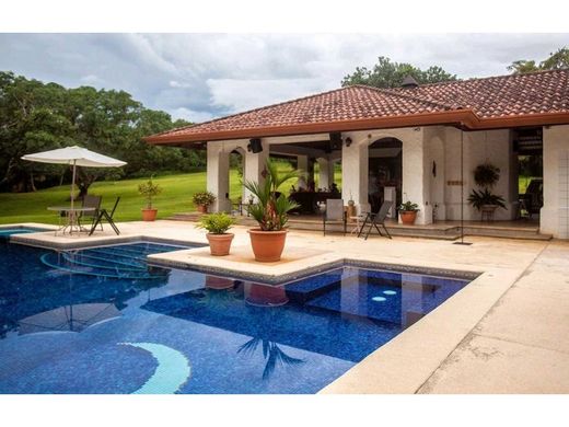 Grond in Orotina, Provincia de Alajuela