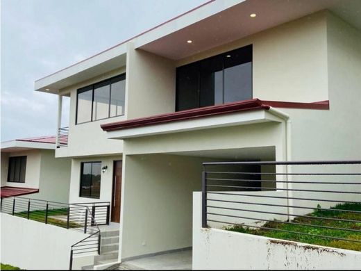 Casa de luxo - Curridabat, Provincia de San José