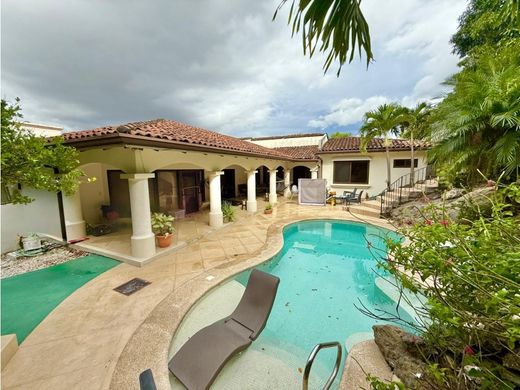 Casa di lusso a Escazú, Provincia de San José