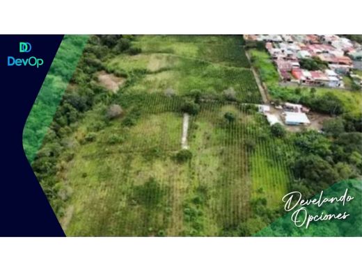 Land in Santa Bárbaraa, Provincia de Heredia