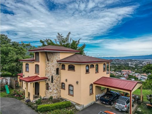 Apartment / Etagenwohnung in Escazú, Provincia de San José