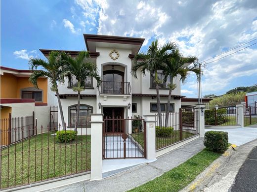 Luxe woning in Grecia, Provincia de Alajuela