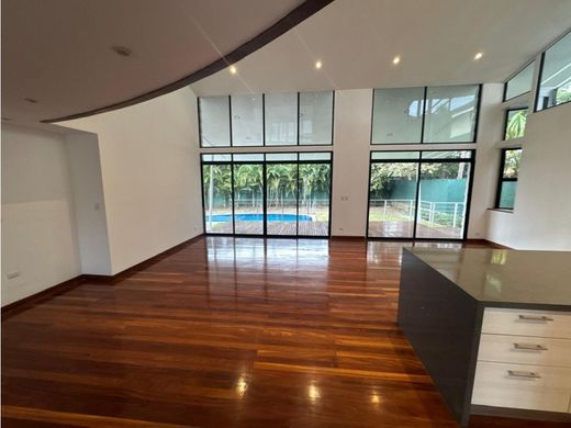 Элитный дом, Santa Ana, Provincia de San José