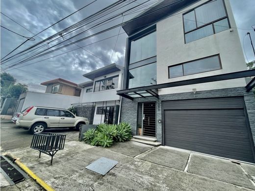 Luksusowy dom w Yoses, Montes de Oca