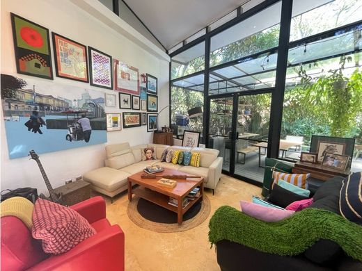 Luxus-Haus in Colón, Mora