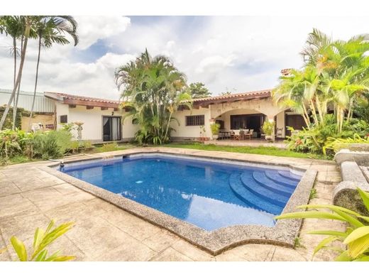 Casa di lusso a Escazú, Provincia de San José