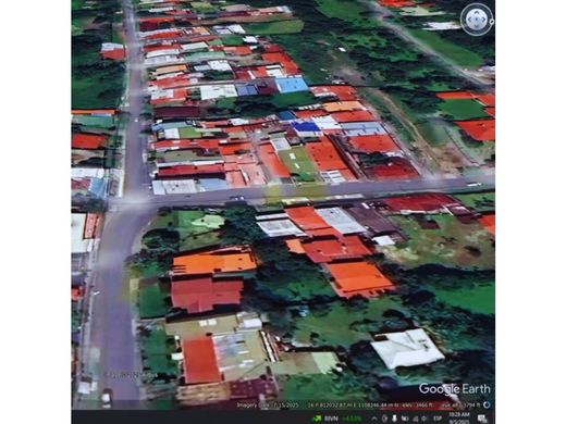 Teren w Daniel Flores, Pérez Zeledón