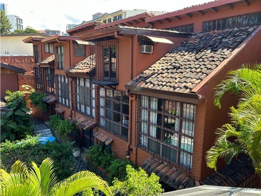 Kamienica w San José, Cantón de San José