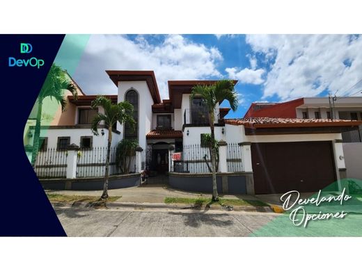 Luxury home in San Pablo, Provincia de Heredia