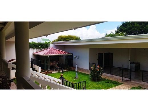 Luxury home in Curridabat, Provincia de San José