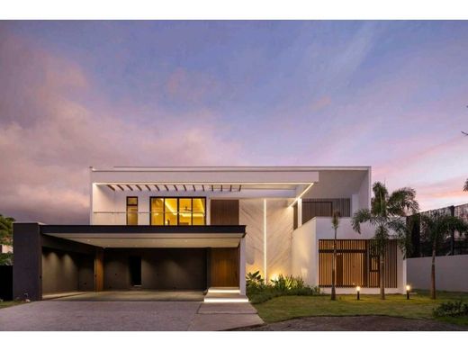 Luxury home in Escazú, Provincia de San José