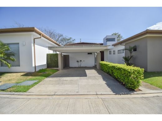 Casa di lusso a Santa Ana, Provincia de San José