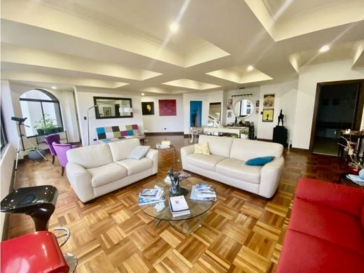 Daire Escazú, Provincia de San José