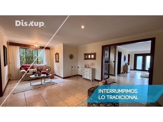 Luxus-Haus in San José, Cantón de San José